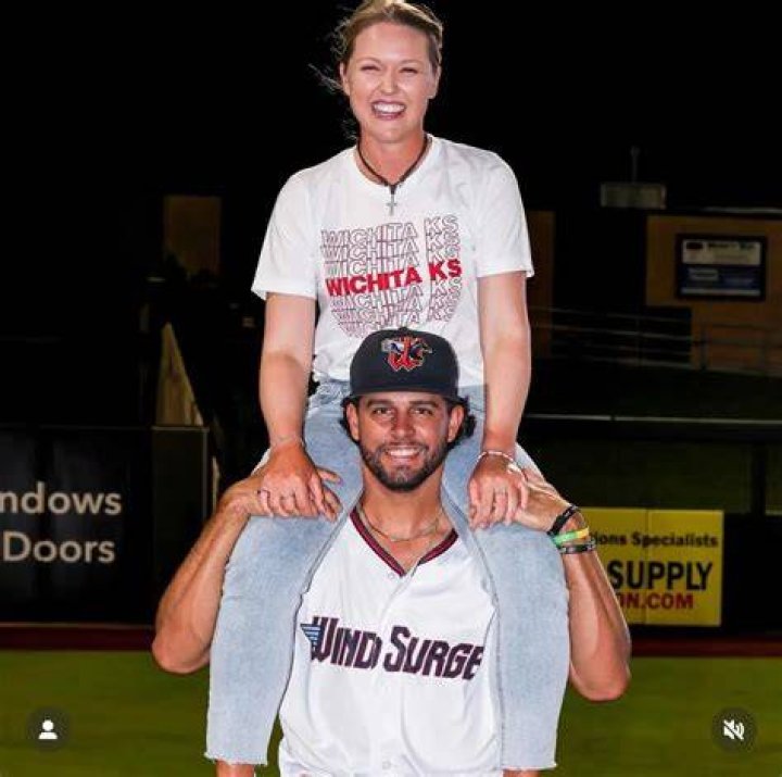 Brooke Henderson Husband Is Brooke Henderson Married?