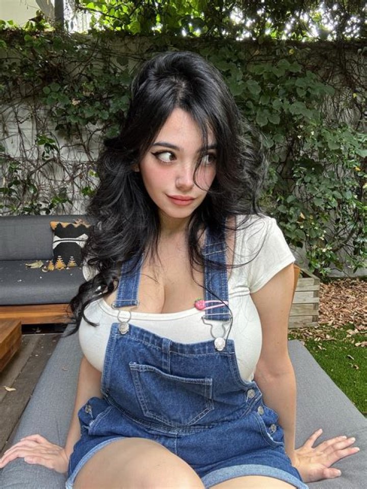 Sofia Mina Delle Cave (shiftymine) • Instagram photos and videos